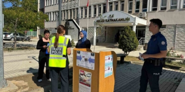 Bursa Emniyeti vatandaşları dolandırıcılara karşı bilgilendirdi