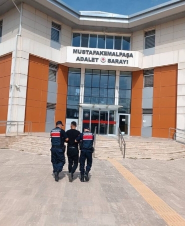 Bursa’da 15 yıl 6 ay hapis cezasıyla aranan firari yakalandı