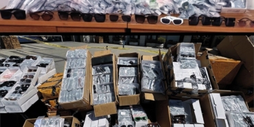 Bursa’da 200 bin liralık kaçak gözlük ele geçirildi