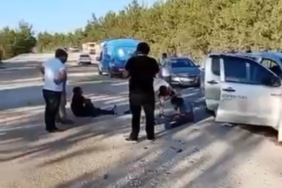 Bursa’da kamyonet ile otomobil kafa kafaya çarptı : 6 yaralı