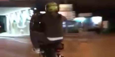 Bursa’da motosiklet sürücülerinin tehlikeli yolculukları kamerada