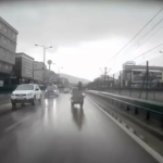 Bursa’da motosiklet sürücüsü kaygan yolda böyle düştü