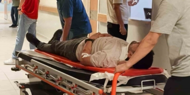 Bursa’da otomobil kamyona çarptı: 1’i ağır 2 yaralı