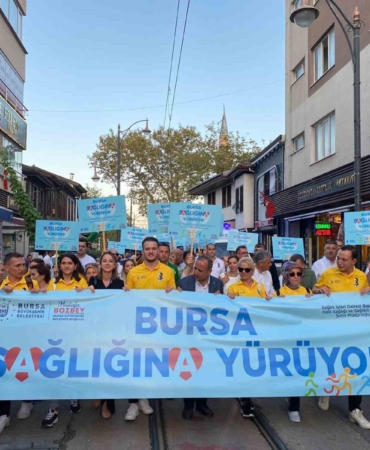 Bursa’da vatandaşlar ‘Halk Sağlığı Haftası’ için yürüdü
