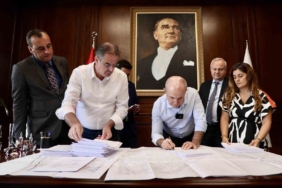 Büyükçekmece Belediyesi meclisi imar planlarını İBB meclisine sunmak üzere imzaladı