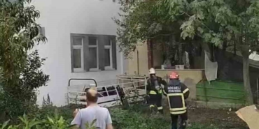 Çakmakla oynayan çocuk evi yaktı