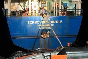 Çanakkale Boğazı’ndan geçen kargo gemisi makine arızası yaptı