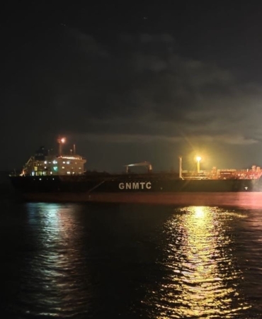 Çanakkale Boğazı’ndan geçen tanker makine arızası yaptı