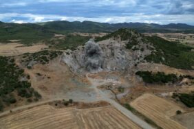 Çanakkale’de köylünün bulduğu 109 yıllık top mermileri böyle imha edildi
