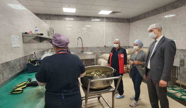 Çanakkale’de öğrenci yurtlarında gıda güvenliği denetimi yapıldı