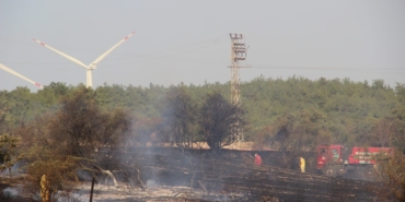 Çanakkale’de tarım arazisinde yangın
