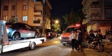 Çekmeköy’de çarpışan iki araçtan birisi yandı