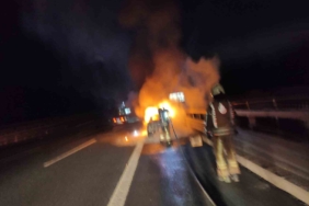 Çekmeköy’de seyir halindeki otomobil küle döndü