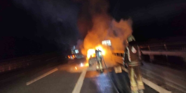 Çekmeköy’de seyir halindeki otomobil küle döndü