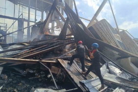 Cephanelik gibi patlayan fabrikanın içinden yeni görüntüler: Adeta savaş alanına dönmüş