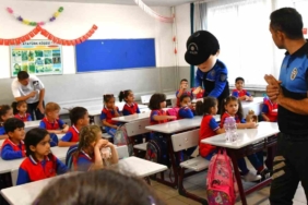 Cesur’dan minik öğrencilere sürpriz