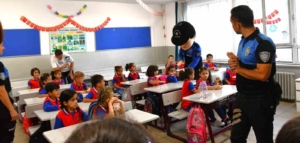 Cesur’dan minik öğrencilere sürpriz