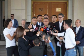 CHP Genel Başkanı Özgür Özel, ABD seyahati öncesinde basın mensuplarına açıklama yaptı