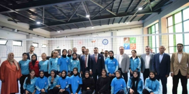 Çınarönü Kapalı Spor Salonu hizmete girdi