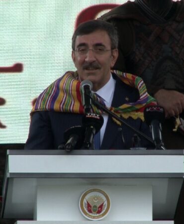 Cumhurbaşkanı Yardımcısı Yılmaz, Söğüt Şenlikleri’nde konuştu