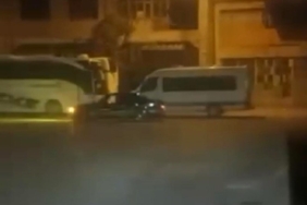 Drift atıp park halindeki otobüse böyle çarptı