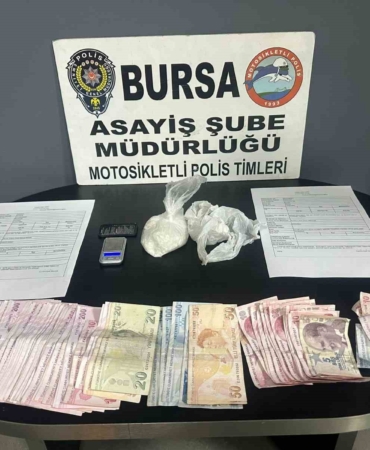 ’Dur’ ihtarına uymayarak kaçan otomobil mısır tarlasında yakalandı