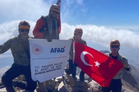 Erciyes’in zirvesinde arama kurtarma eğitimi