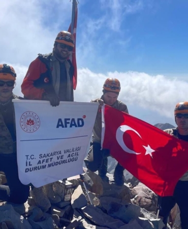 Erciyes’in zirvesinde arama kurtarma eğitimi