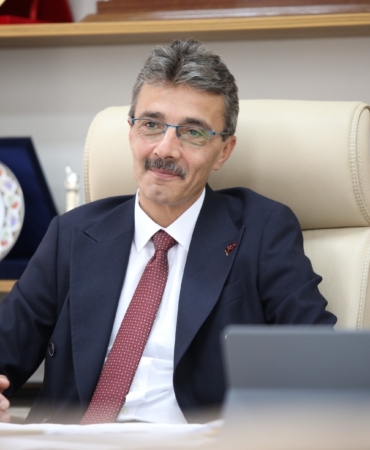 Erenler’de park ve bahçelerde çalışmalar sürüyor