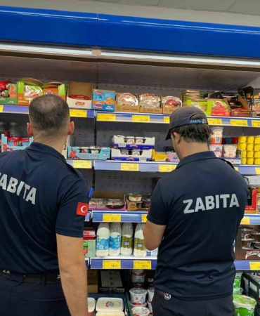 Erenler’de zabıta ekipleri denetimlerini sürdürüyor