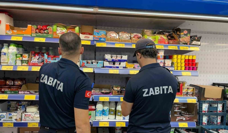 Erenler’de zabıta ekipleri denetimlerini sürdürüyor