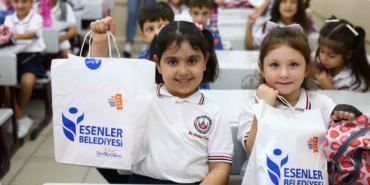 Esenler Belediyesi’nden 8 bin 500 öğrenciye eğitim desteği
