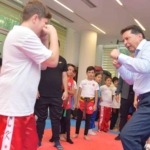 Esenyurt Belediye Başkanı Ahmet Özer’den belediyenin spor tesislerine ziyaret