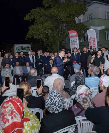 Esenyurt Belediye Başkanı Özer "Halk istemiyorsa ben de istemiyorum" diyerek o projeyi durdurdu