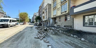 Esenyurt Belediyesi, yolları yeniliyor