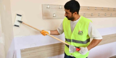 Esenyurt Belediyesi’nden ilçedeki okullarda yenileme çalışması