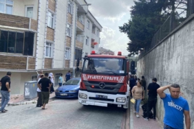 Esenyurt’ta ev yangını, itfaiye eri çocuğu böyle kurtardı