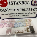 Esenyurt’ta güpegündüz uyuşturucu ticareti cep telefonu ile görüntülendi