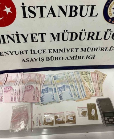 Esenyurt’ta güpegündüz uyuşturucu ticareti cep telefonu ile görüntülendi