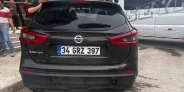 Esenyurt’ta otomobil engelli kadına çarptı: 2 yaralı