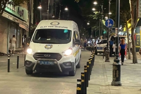 Eyüpsultan’da maskeli şahıs husumetlisine kurşun yağdırdı: 2 yaralı