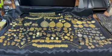 Fatih’te tarihi eser operasyonunda 796 sikke ve obje ele geçirildi