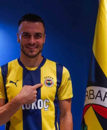 Fenerbahçe, Filip Kostic’i renklerine bağladı