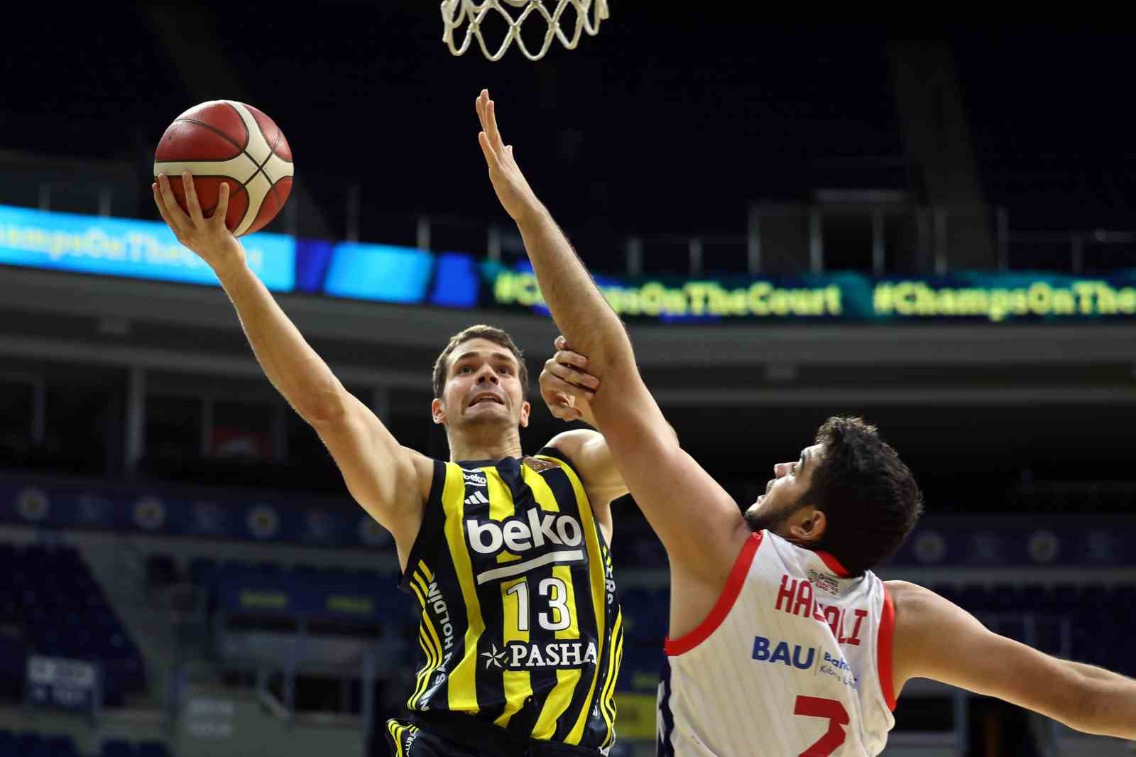 Fenerbahçe, hazırlık maçında Bahçeşehir Koleji’ni 97-80 mağlup etti