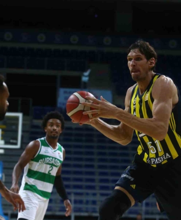 Fenerbahçe, hazırlık maçında Bursaspor’u 107-66 mağlup etti