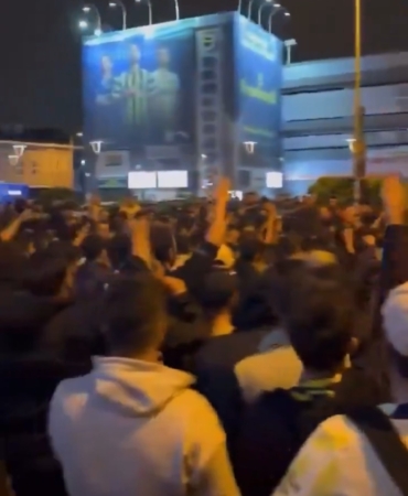 Fenerbahçeli taraftarlardan Ali Koç’a tepki