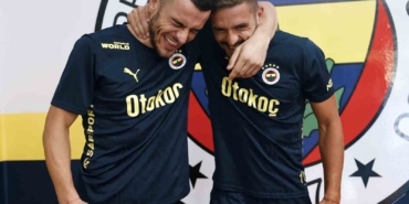 Filip Kostic: "İlk günden itibaren Fenerbahçe’ye gelmek istedim"