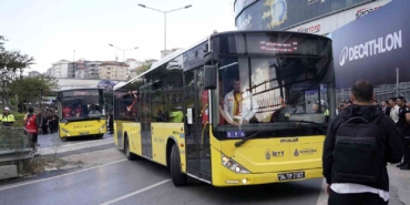 Galatasaray taraftarı stada geldi