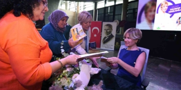 Gazeteci-yazar Tuluhan Tekelioğlu, Osmangazili kadınlarla buluştu