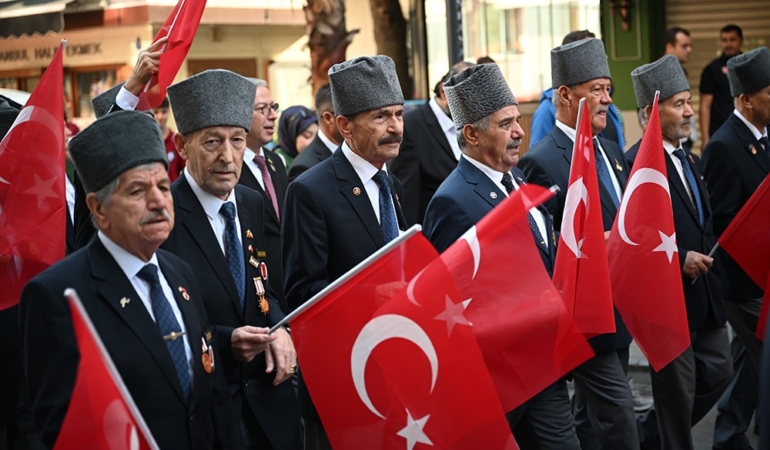 Gaziosmanpaşa’da kahraman gaziler onuruna tören düzenlendi